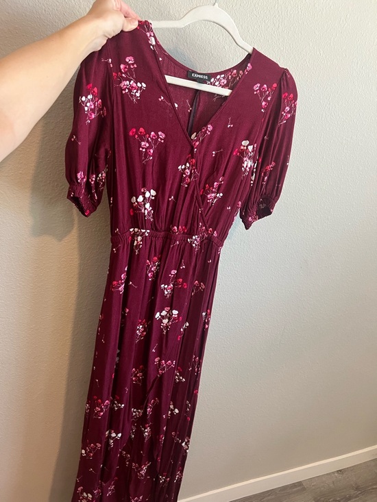 Express Dresses & Skirts - Express Burgundy Floral V‑Neck Maxi Dress